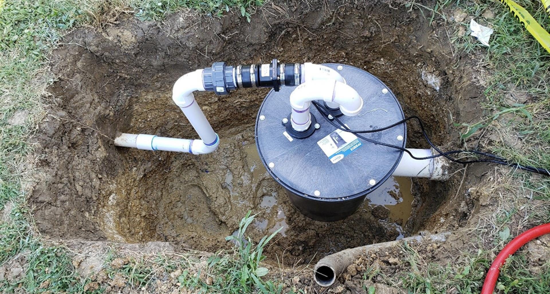 https://nolascoplumbing.com/wp-content/uploads/2022/02/Sewage-Pump-Sewage-Ejectors-e1645137256602.jpg